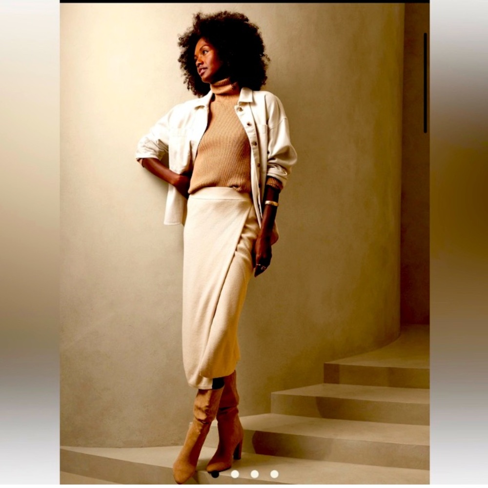 NWT Banana Republic Wrap Sweater Midi Skirt in Cream White color